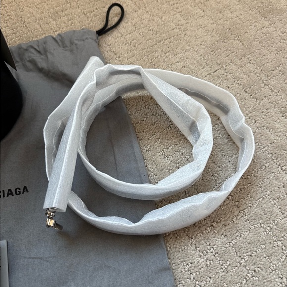 Balenciaga Mini Drawstring Wheel Bag XS - Picture 4 of 9